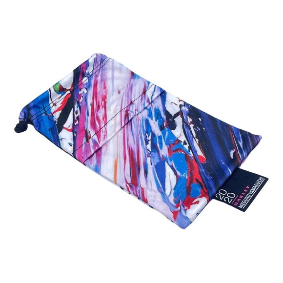 Oakley Meguru Yamaguchi Large Microbag Sunglasses/Lens Storage Cloth (Authentic) - Picture 2 of 3